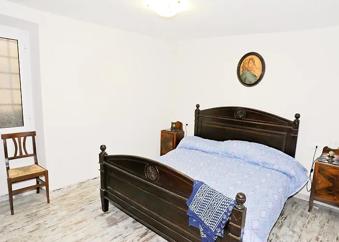 Medieval House Daire Ventimiglia